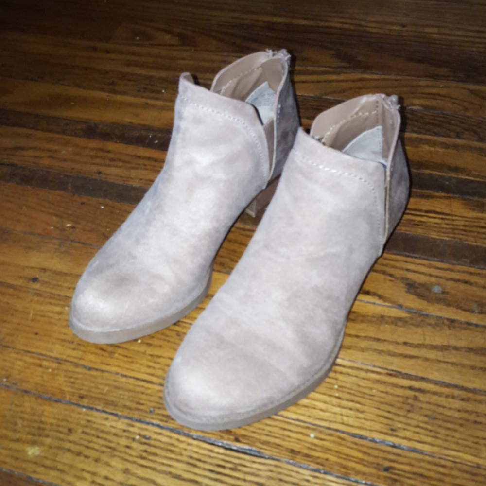 Ankle boots